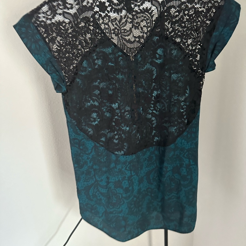 Express Top - Picture 2 of 5